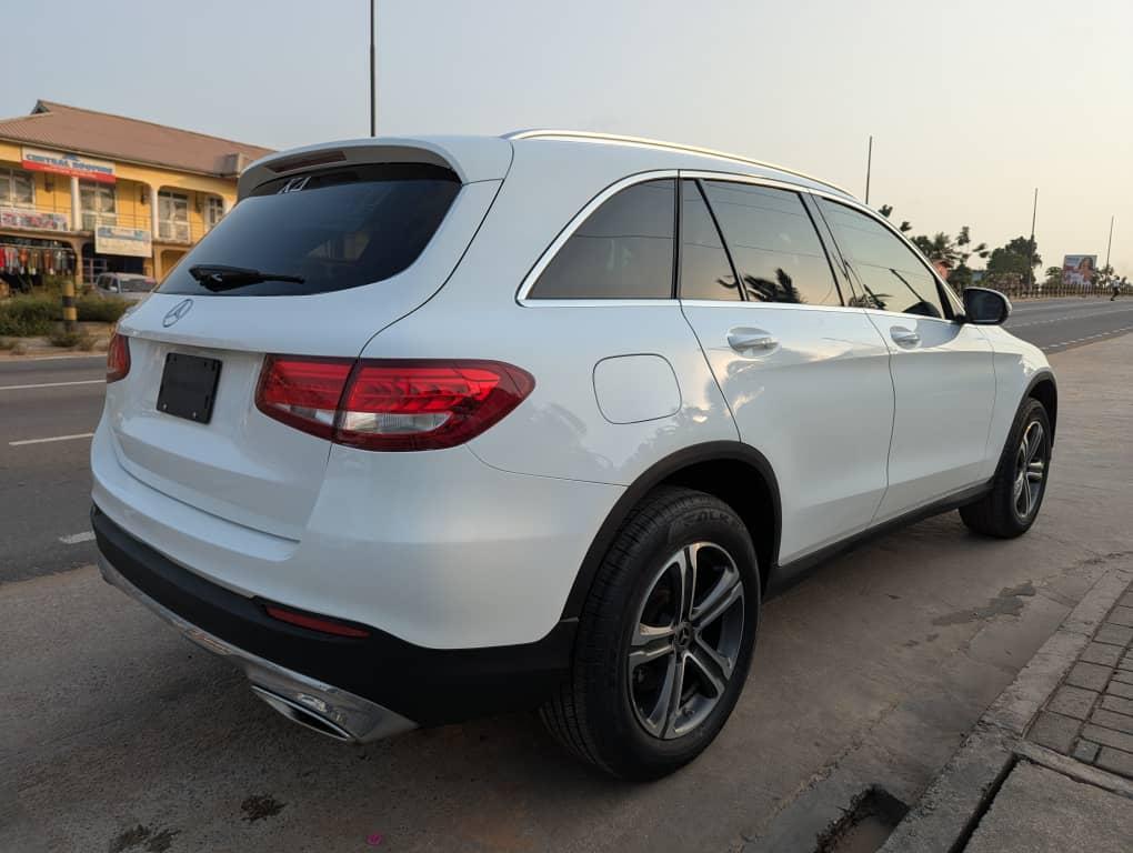 2019 MERCEDES-BENZ GLC 300 thumbnail 2